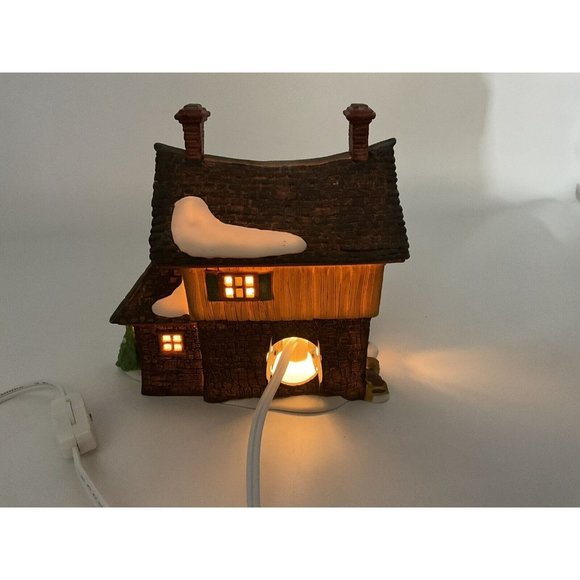 Dept 56 Heritage Village Collection "Ichabod Crane's Cottage" Retired Porcelain - Picture 15 of 16